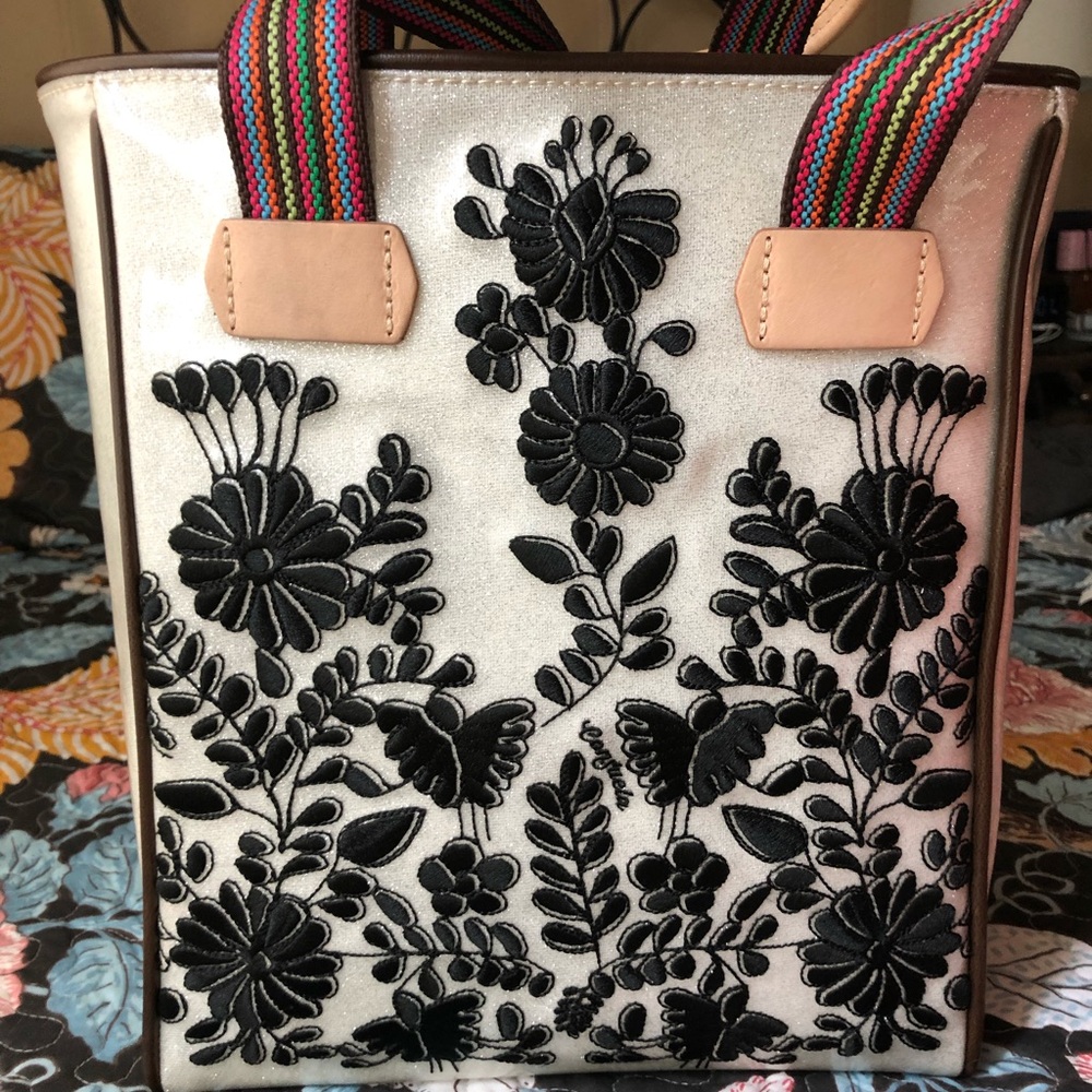 Consuela tote